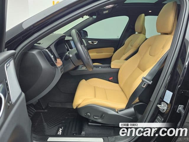Volvo XC60 2세대 T8 Ultimate Bright, 2023 10