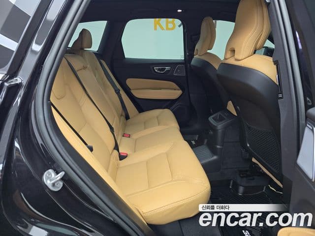 Volvo XC60 2세대 T8 Ultimate Bright, 2023 11