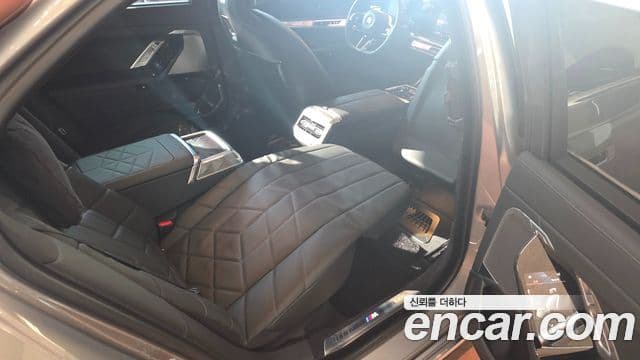 BMW i7 (G70) eDrive 50 M Sport, 2024 12