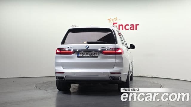 BMW X7 (G07) xDrive 40d Design Pure Excellence 6인승, 2022 4