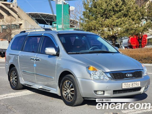 Kia Carnival R President, 2013 3