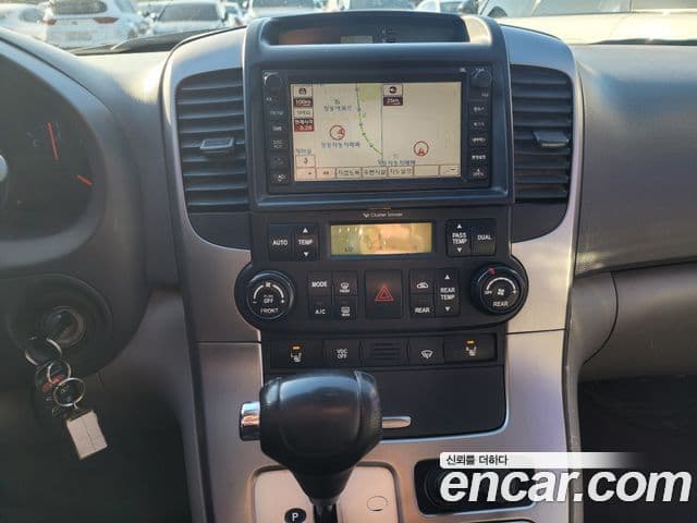 Kia Carnival R President, 2013 9