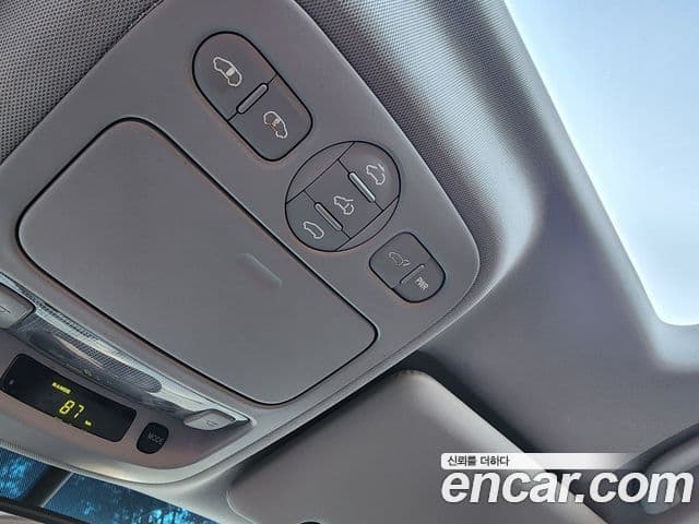 Kia Carnival R President, 2013 12