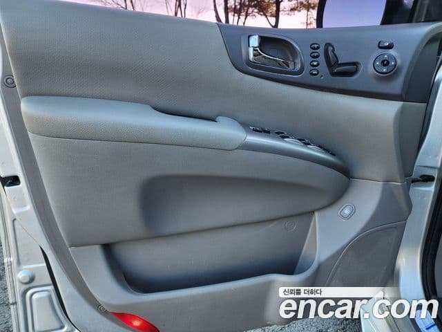 Kia Carnival R President, 2013 15