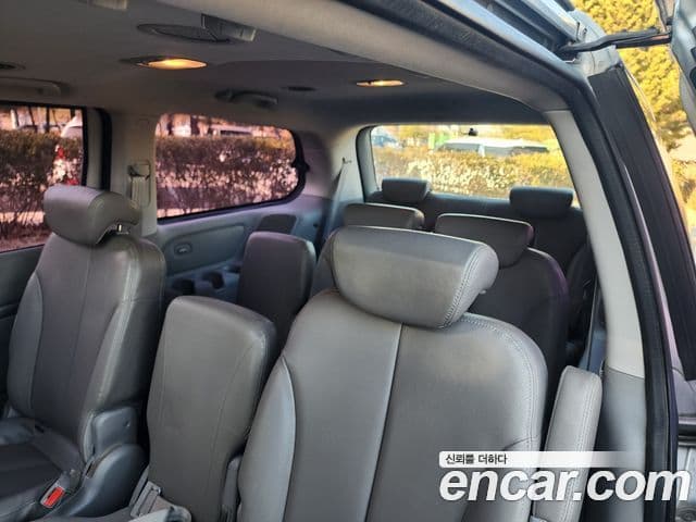 Kia Carnival R President, 2013 16
