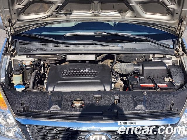 Kia Carnival R President, 2013 20