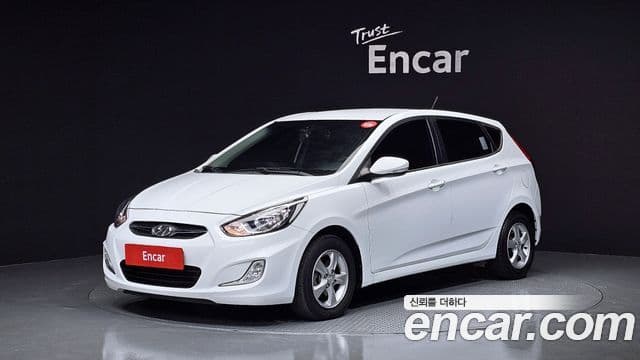 Hyundai Accent(новый кузов / новое поколение) Premier, 2012 1
