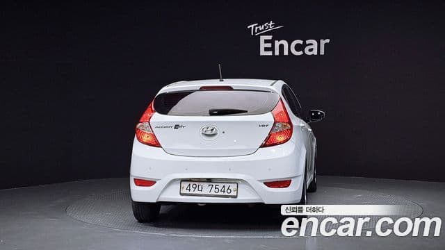 Hyundai Accent(новый кузов / новое поколение) Premier, 2012 4