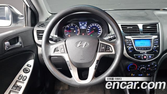 Hyundai Accent(новый кузов / новое поколение) Premier, 2012 12