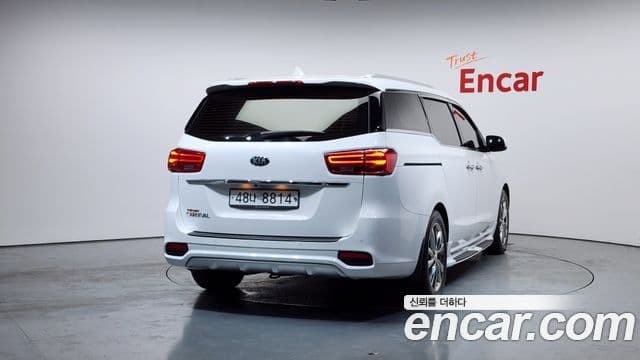 Kia The / новый New Carnival Noblesse, 2019 4