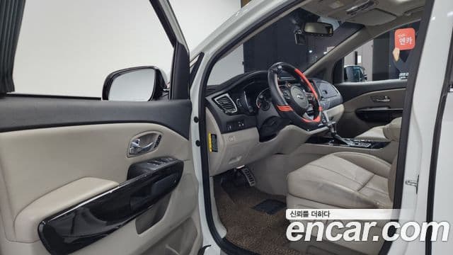 Kia The / новый New Carnival Noblesse, 2019 10