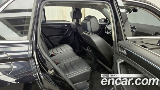 Volkswagen Tiguan 2세대 Premium, 2022 12