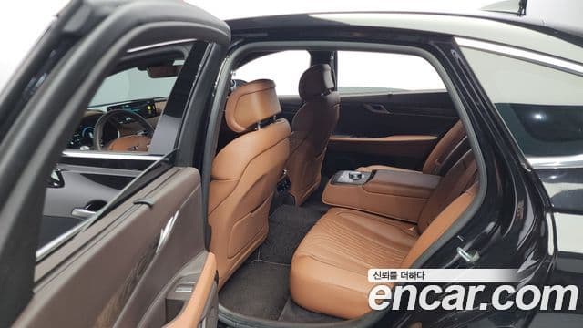 Genesis G80 (RG3) бензин 2.5 турбо 2WD, 2024 12