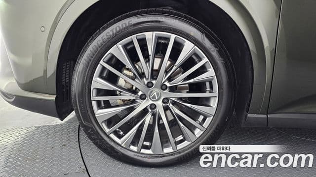 Lexus RX350h 5세대 Luxury, 2024 все фото