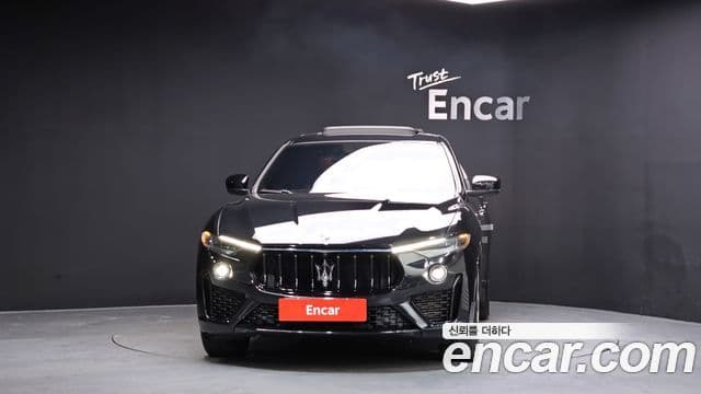 Maserati Levante 3.0 AWD Modena, 2022 3