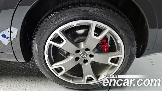 Maserati Levante 3.0 AWD Modena, 2022 все фото