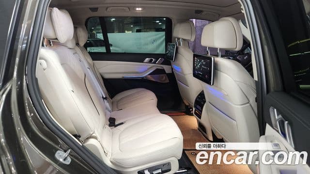 BMW X7 (G07) xDrive 40i Design Pure Excellence 7인승, 2022 10