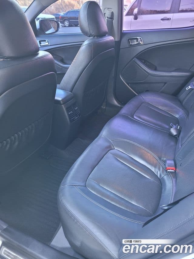 Kia K5 Prestige, 2011 11