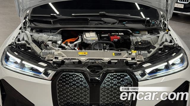 BMW iX xDrive50 Sport Special Edition, 2025 6