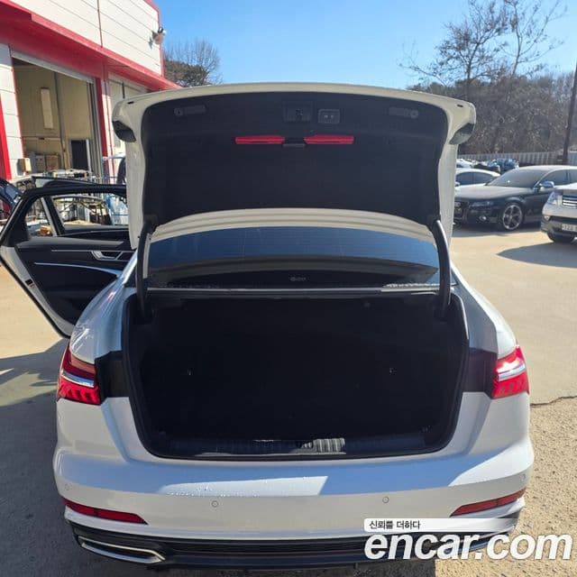 Audi A6 (C8) Premium, 2021 16