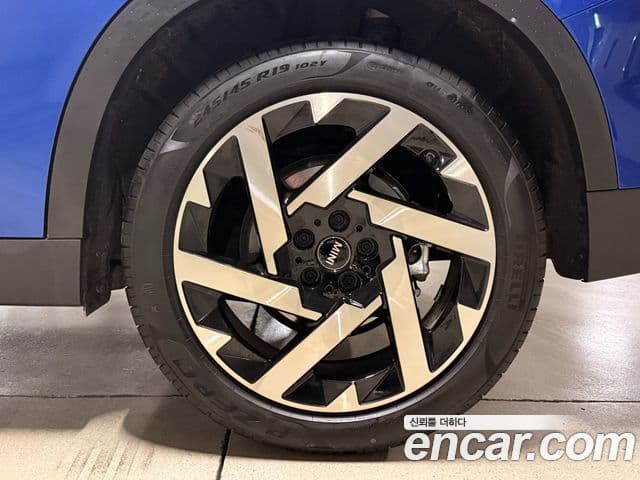 Mini Cooper S Countryman 3세대 ALL4 favored, 2025 все фото