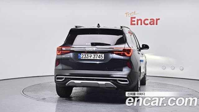 Kia Seltos Signature, 2023 4