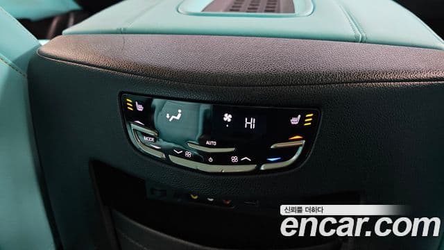 Cadillac Escalade 4세대, 2015 19