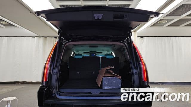 Cadillac Escalade 4세대, 2015 20