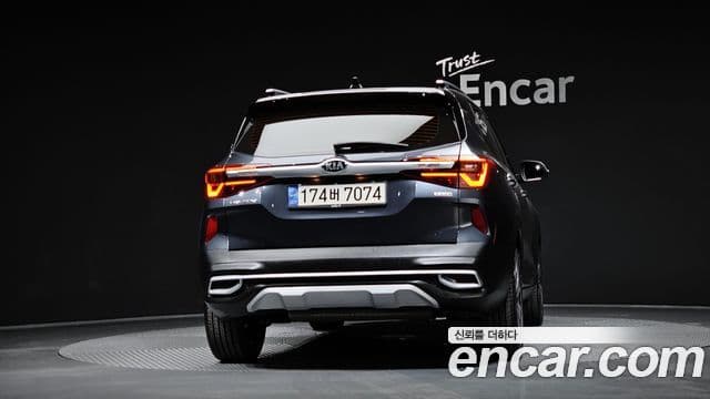 Kia Seltos Signature, 2022 4