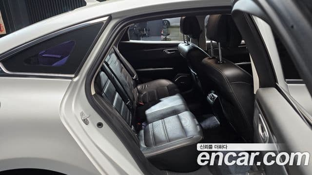 Renault Korea(Samsung) SM6 2.0 LPe RE (для людей с инвалидностью), 2016 12