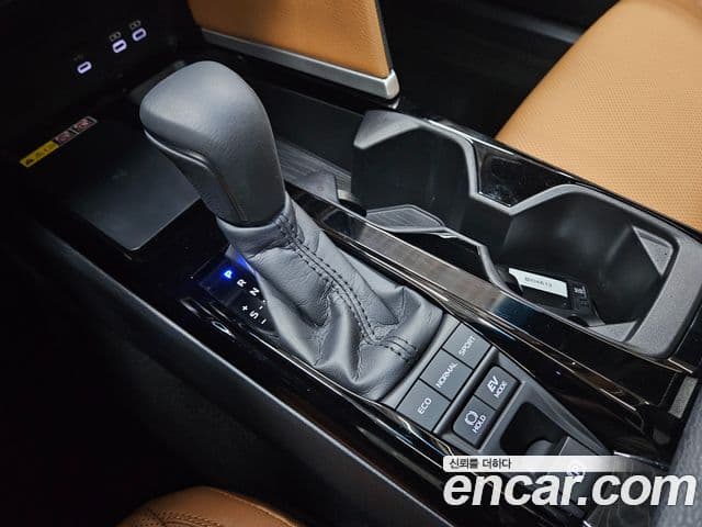 Toyota 캠리 (XV80) 2.5 XLE гибрид, 2025 9