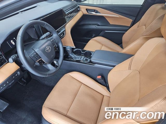 Toyota 캠리 (XV80) 2.5 XLE гибрид, 2025 12