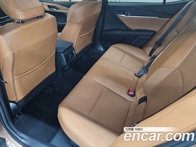Toyota 캠리 (XV80) 2.5 XLE гибрид, 2025 14