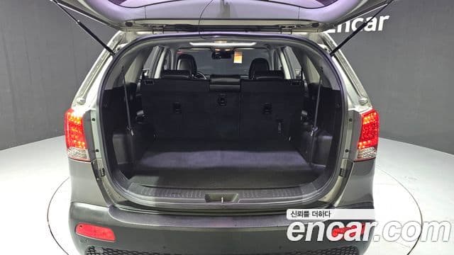 Kia Sorento R топовая версия, 2011 20