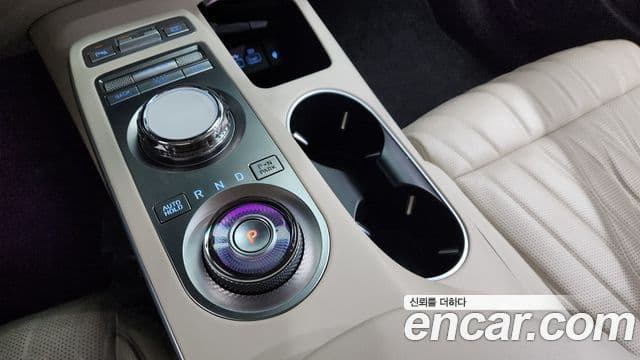 Genesis GV70, 2021 9