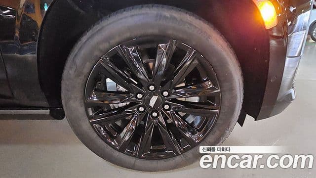 Cadillac Escalade 5세대 ESV Sport Platinum, 2024 19