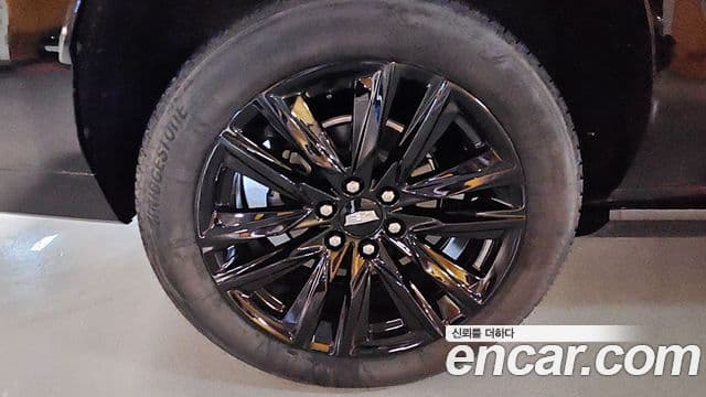 Cadillac Escalade 5세대 ESV Sport Platinum, 2024 20