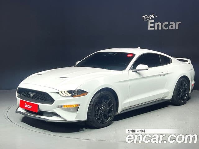 Ford Mustang купе, 2023 1