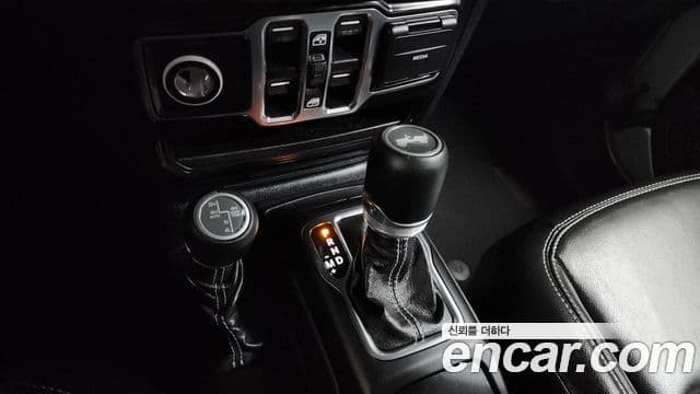 Jeep Wrangler (JL) 2.0 Overland Power top 4도어, 2020 9