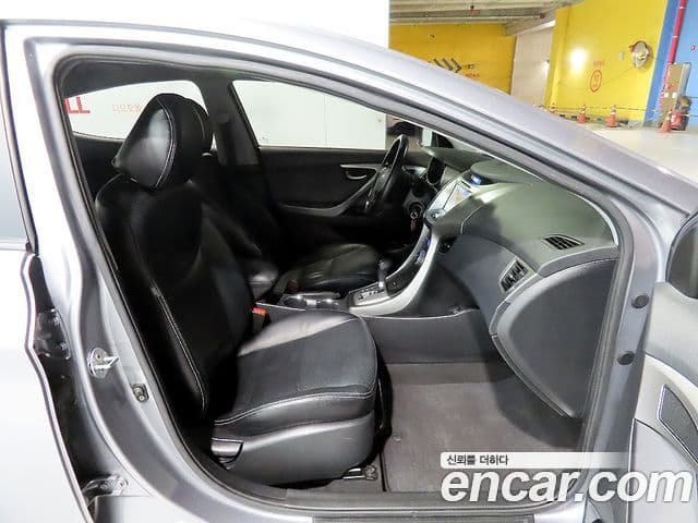 Hyundai Avante MD M16 GDI Smart, 2013 8
