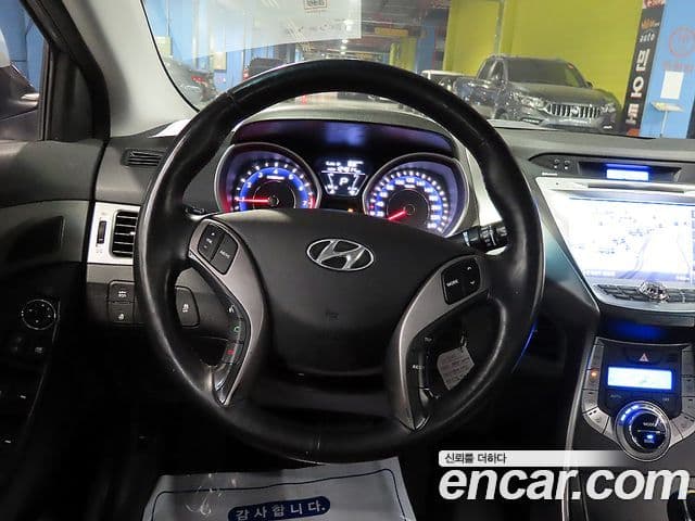 Hyundai Avante MD M16 GDI Smart, 2013 10