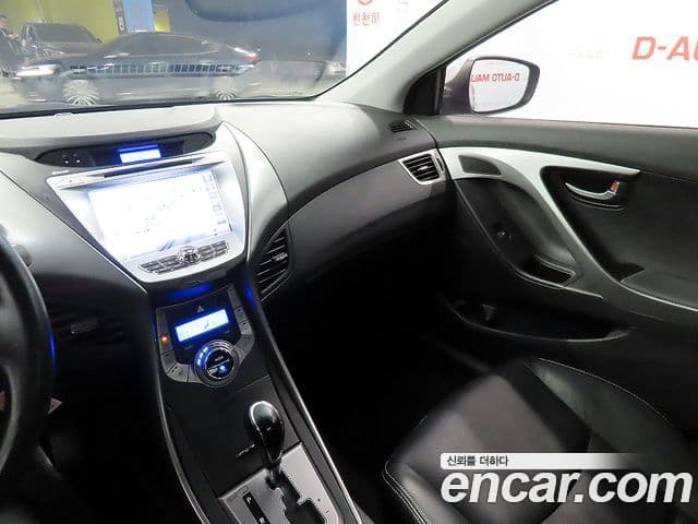 Hyundai Avante MD M16 GDI Smart, 2013 11
