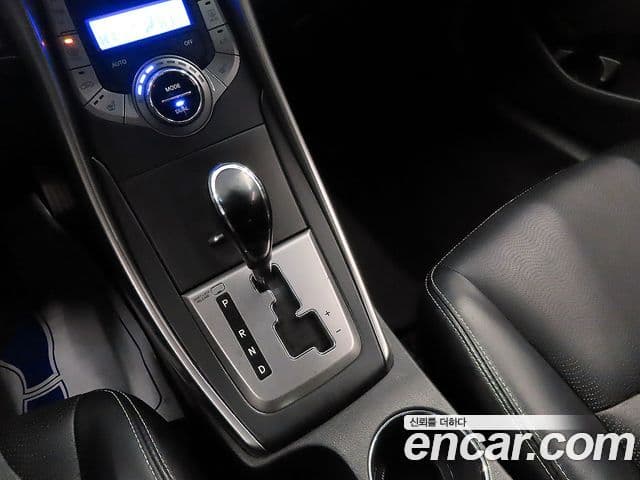 Hyundai Avante MD M16 GDI Smart, 2013 13