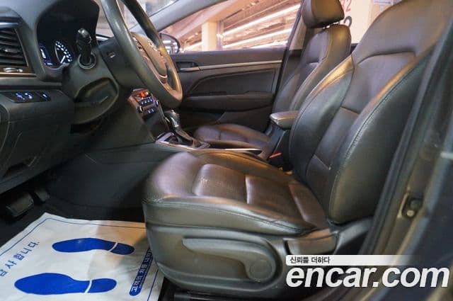 Hyundai Avante AD 1.6 GDI Smart, 2017 10