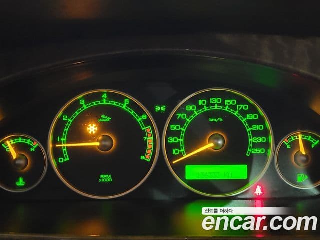 Jaguar X-TYPE, 2006 8