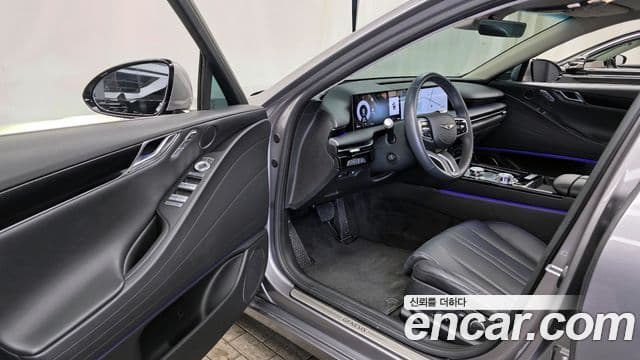 Genesis G80 (RG3) бензин 2.5 турбо 2WD, 2025 10