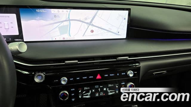 Genesis G80 (RG3) бензин 2.5 турбо 2WD, 2025 14