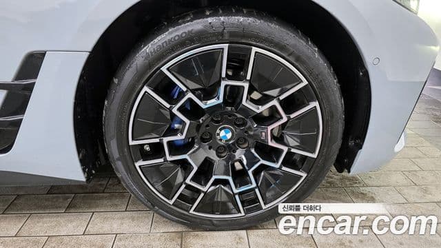 BMW i4 eDrive40 M Sport, 2025 все фото