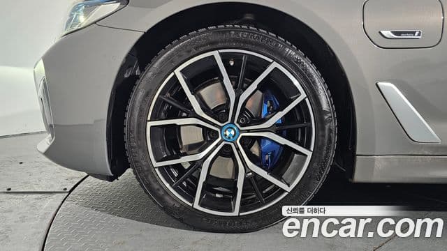 BMW 5시리즈 (G30) 530e M Sport, 2022 все фото