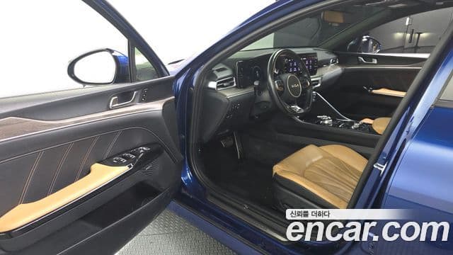 Kia K5 3세대 Signature, 2022 10